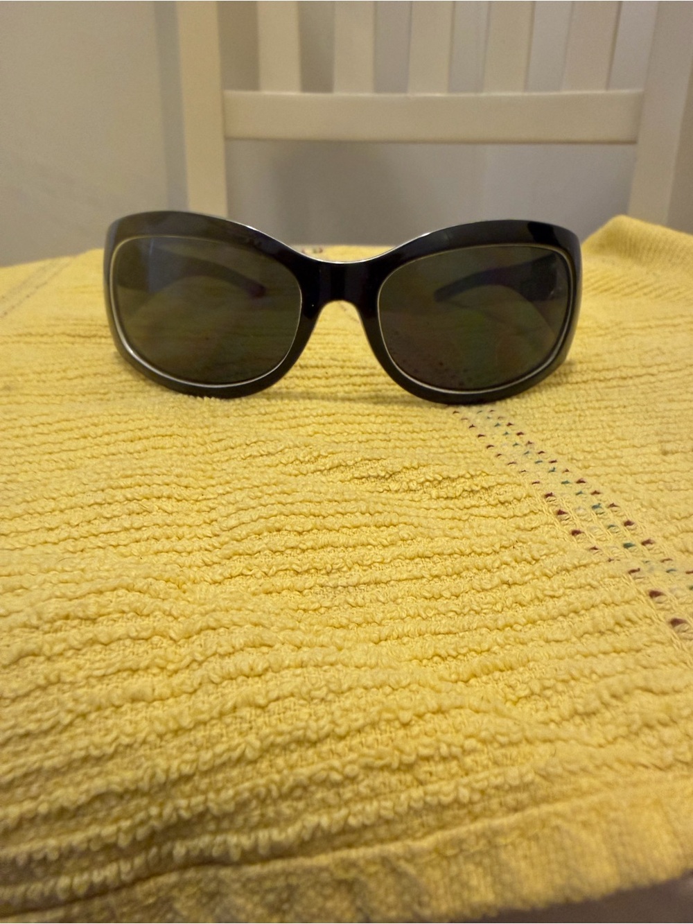 Classic Black Oversized Women’s Sunglasses